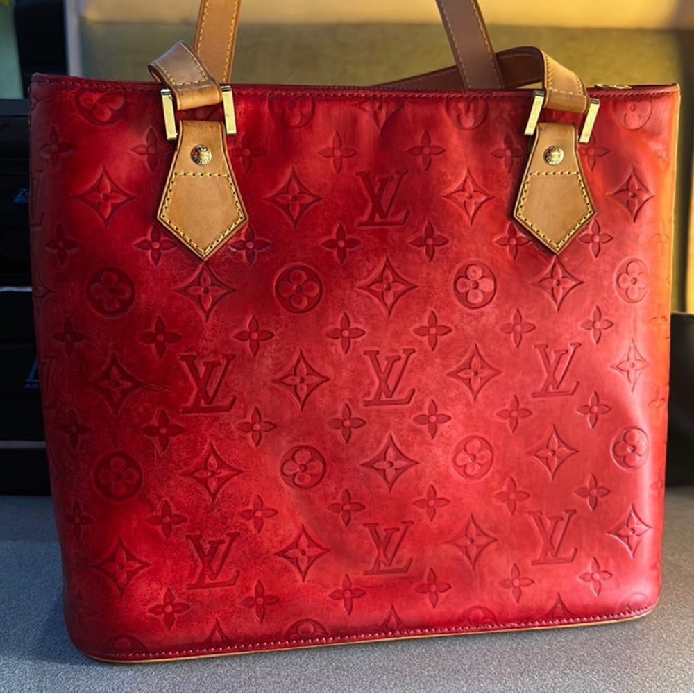 *Authentic* Louis Vuitton